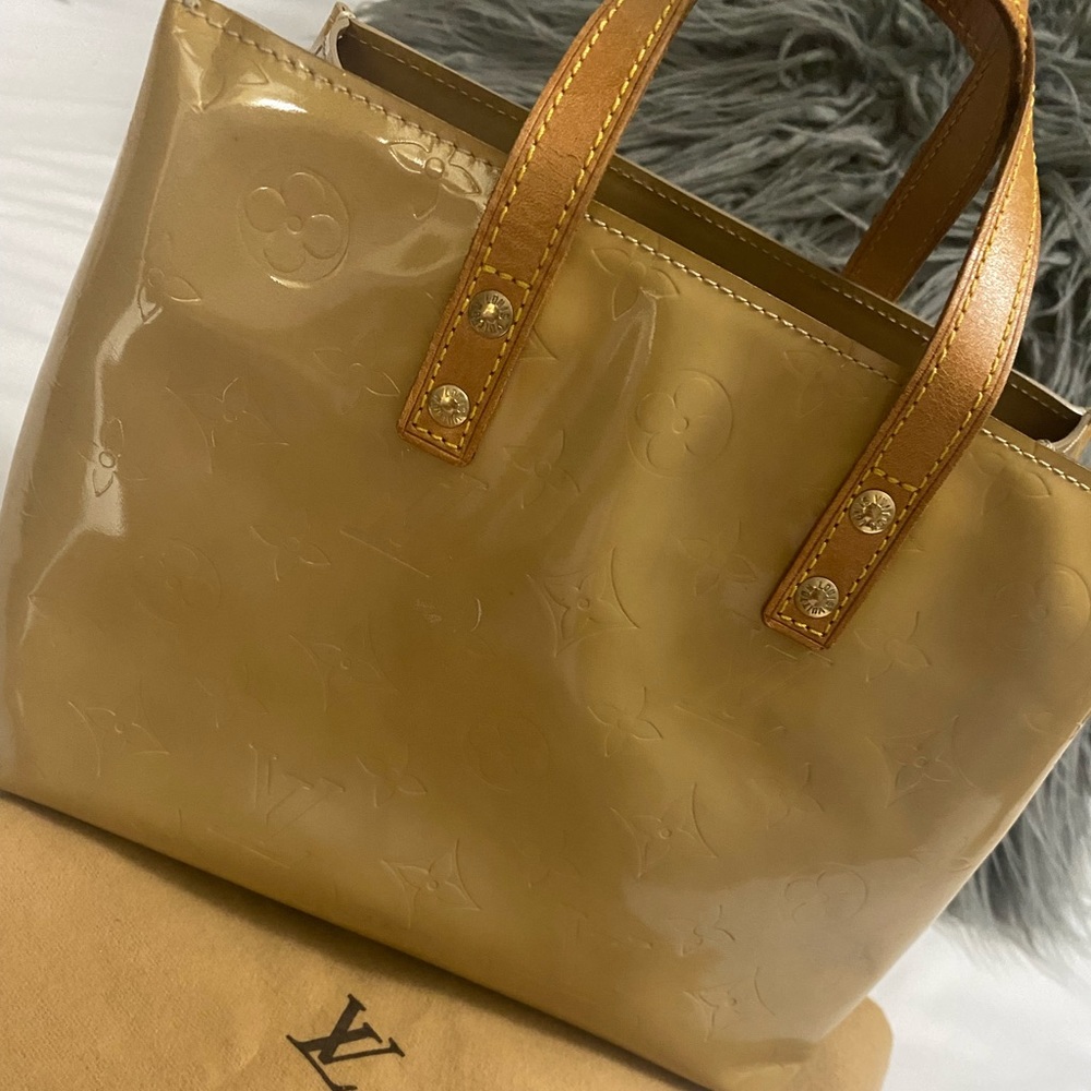 Louis Vuitton Reade PM Vernis Tote